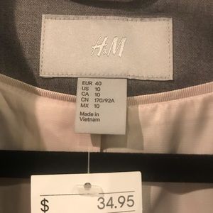 H&M Jackets & Coats - H&M Women’s Gray Blazer H&M Jackets & Coats - H&M Women’s Gray Blazer
